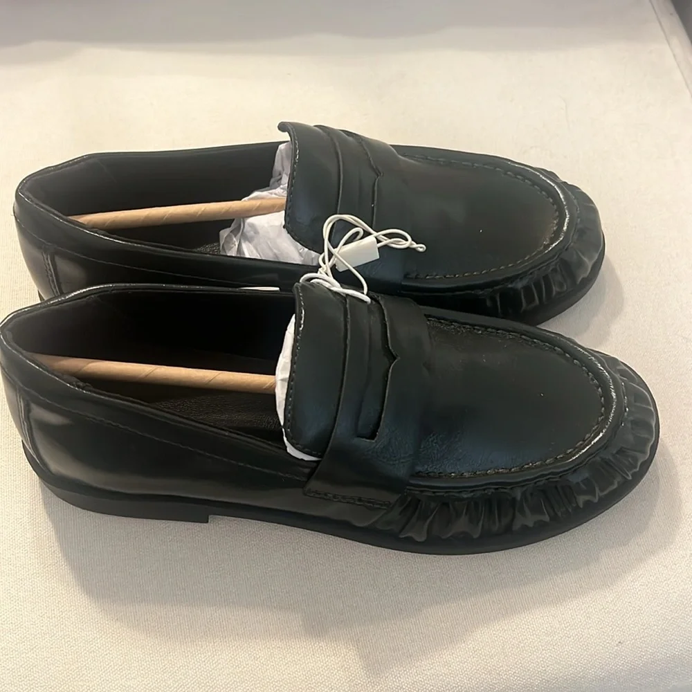 NWT Zara Loafers